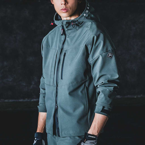 821 フーディジャケット